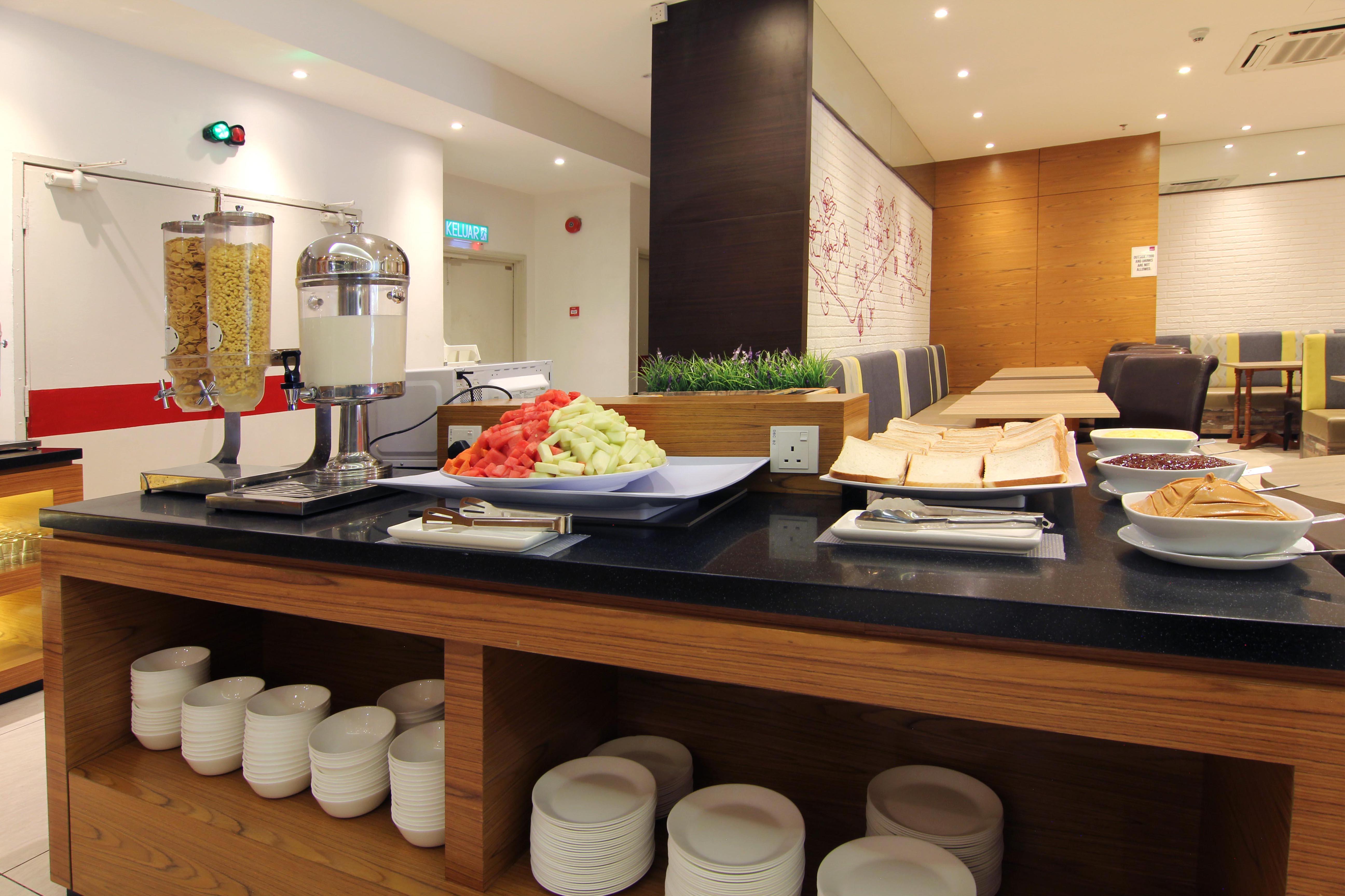 Pacific Express Hotel Chinatown Куала Лумпур Екстериор снимка